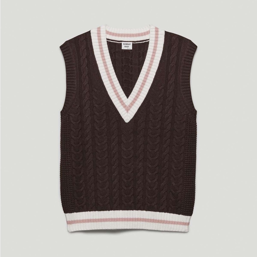 NWT Aritzia Winston Sweater Vest Trim new with tag